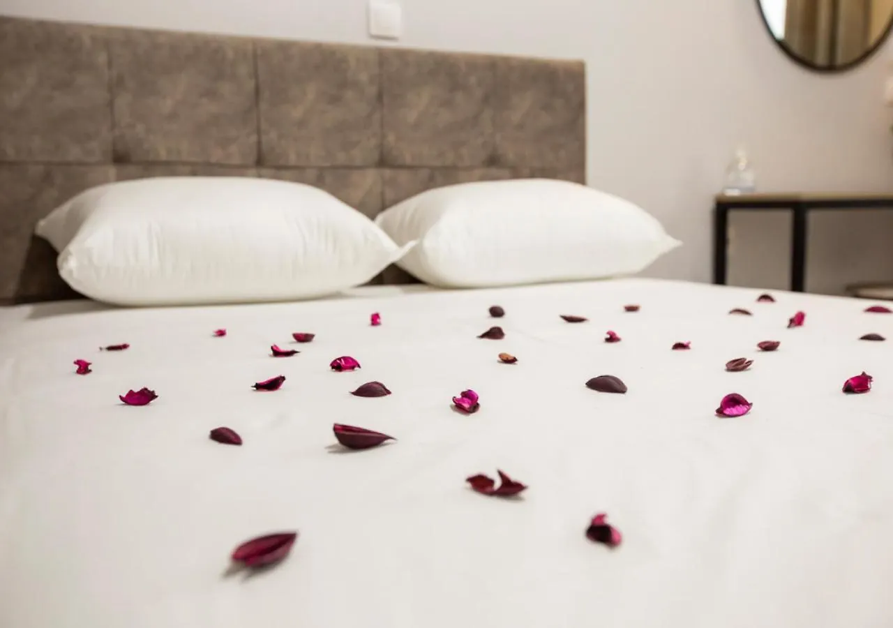 Artemida Suites Hanioti Guest house