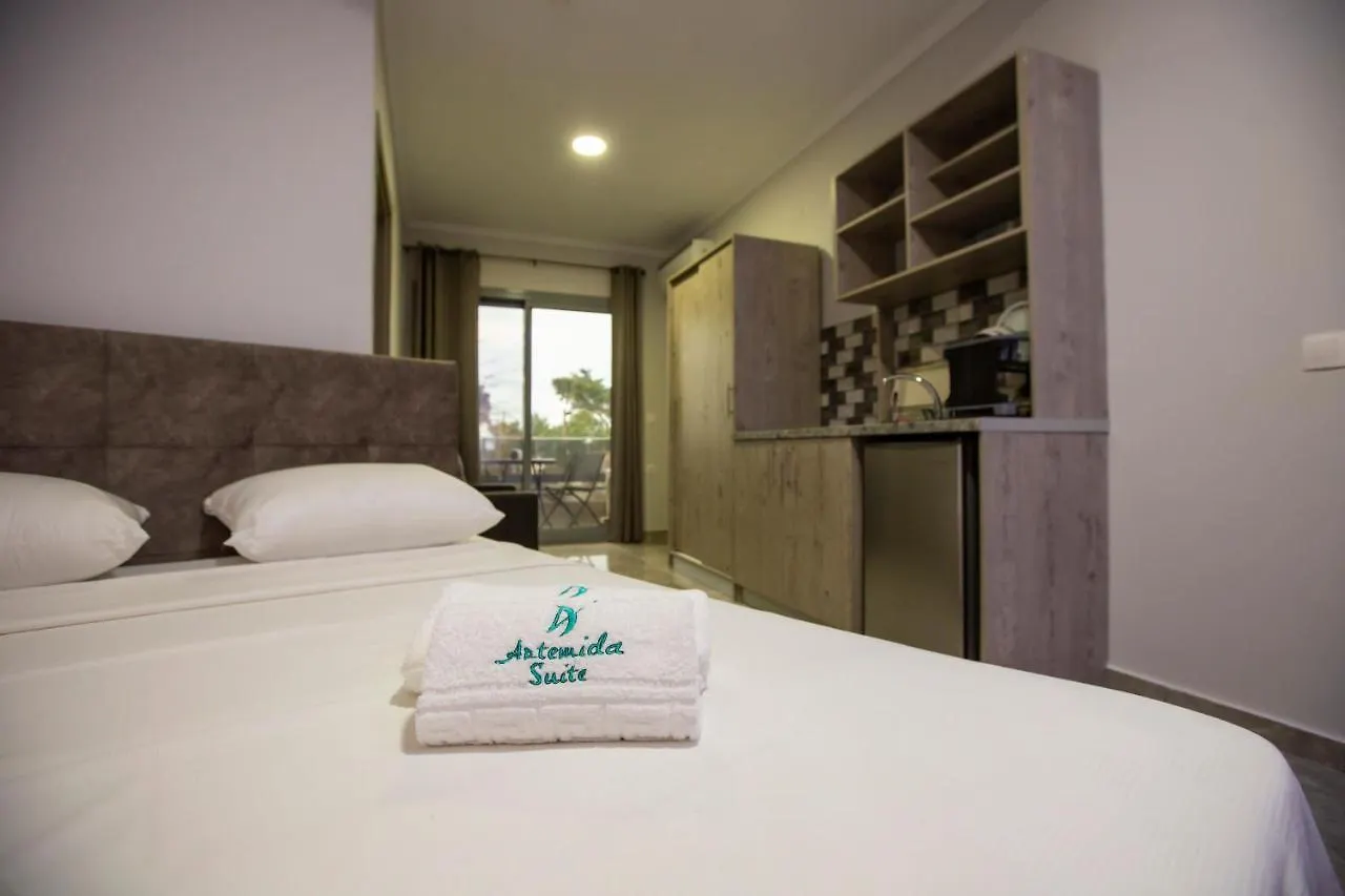 Artemida Suites Hanioti